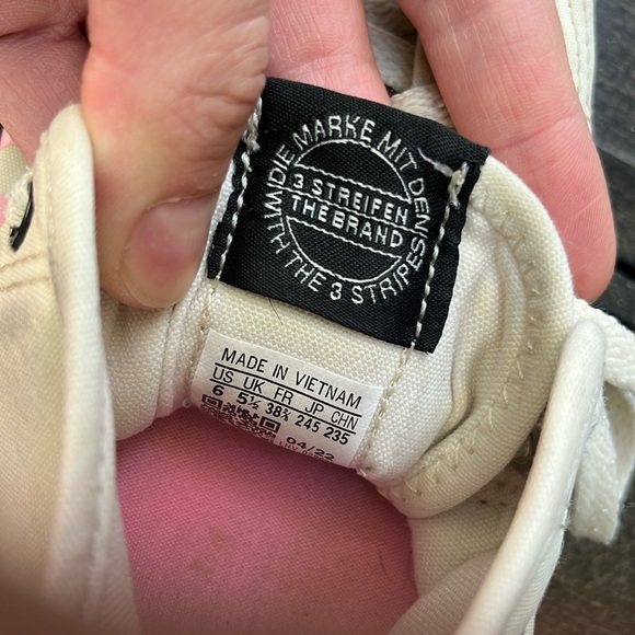 Nizza-Adidas-girls high top sneakers - Picture 5 of 10